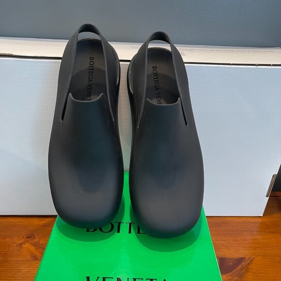 Bottega Veneta 661269 Womens Matt Rubber Black Sandals - Picture 4 of 11